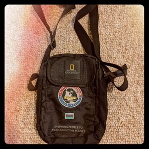 National Geographic Small side bag. Black